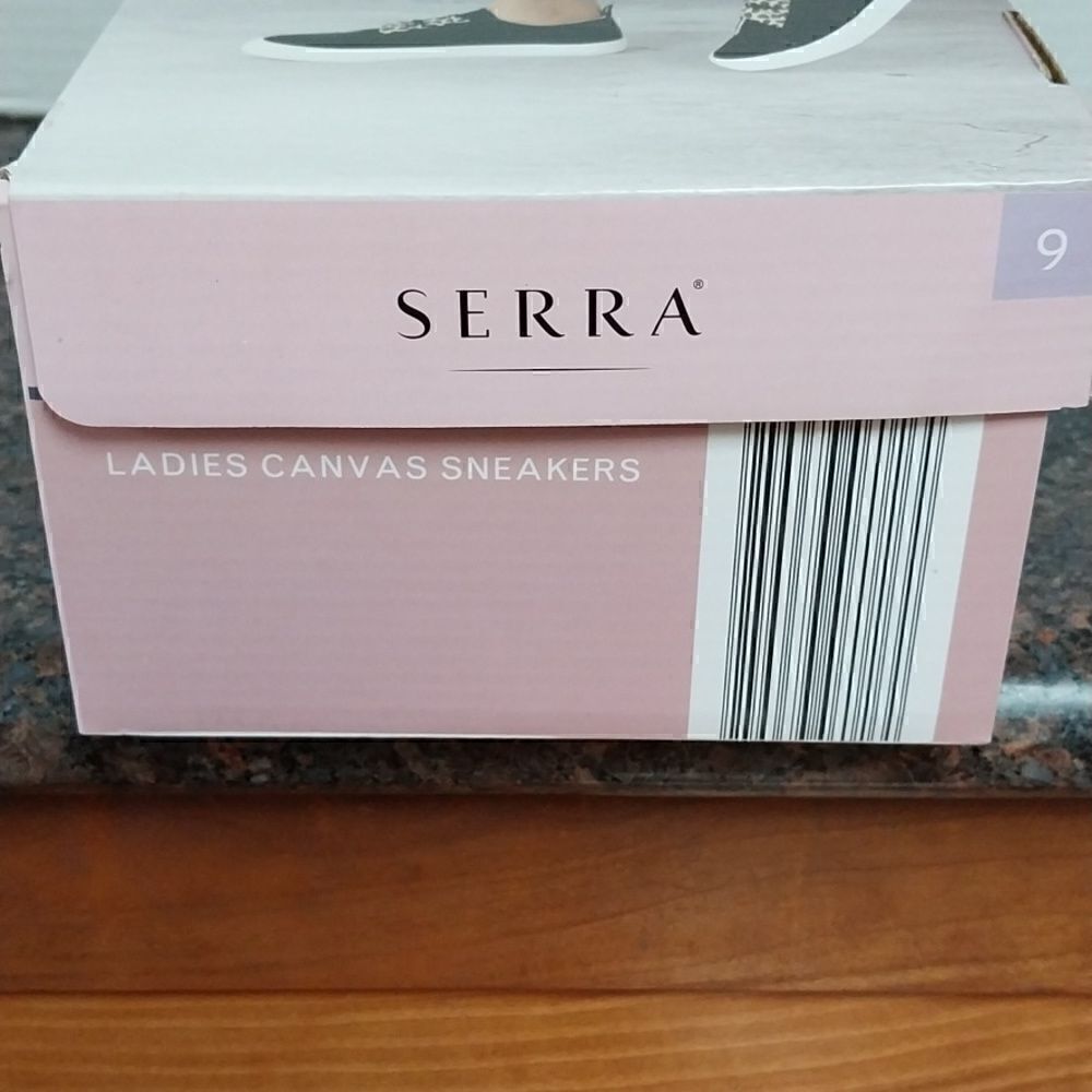 Serra Ladies Canvas Sneakers...NEW - Picture 8 of 11